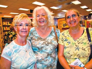 Elizabeth Harvath, Helen Yahner and Susan Remoaldo